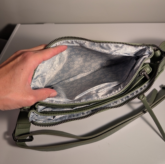 Purse/Clutch/Wallet BUNDLE - Picture 6 of 11